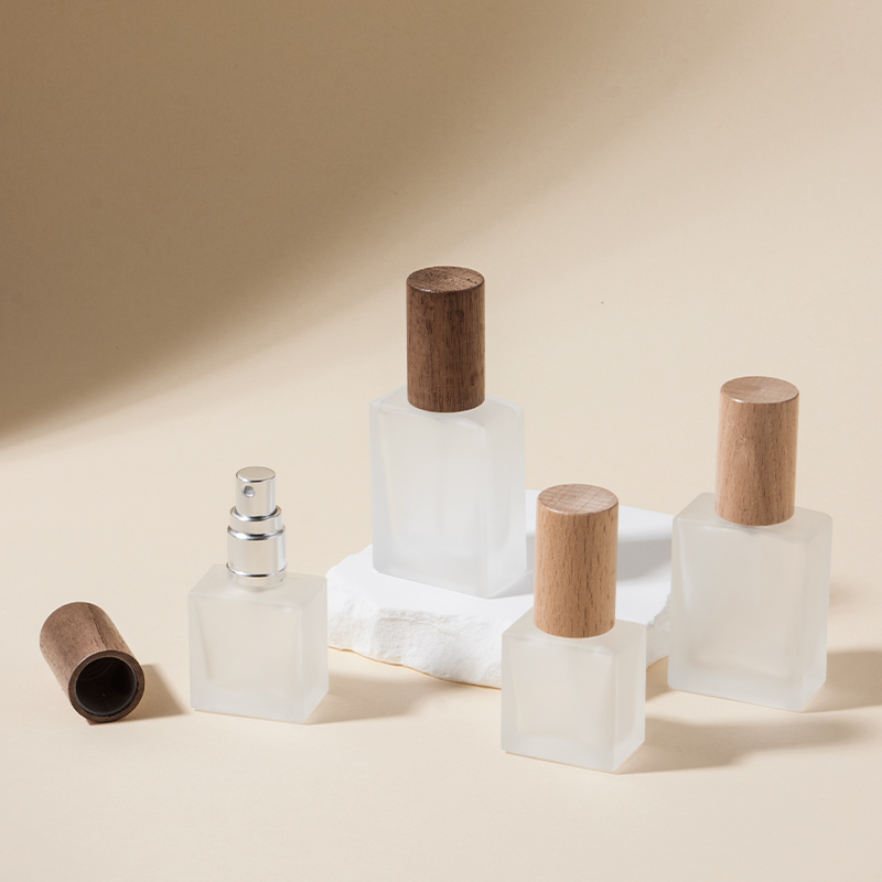 2,7 oz Parfum v ml: Presný návod na konverziu a sklenené fľaše